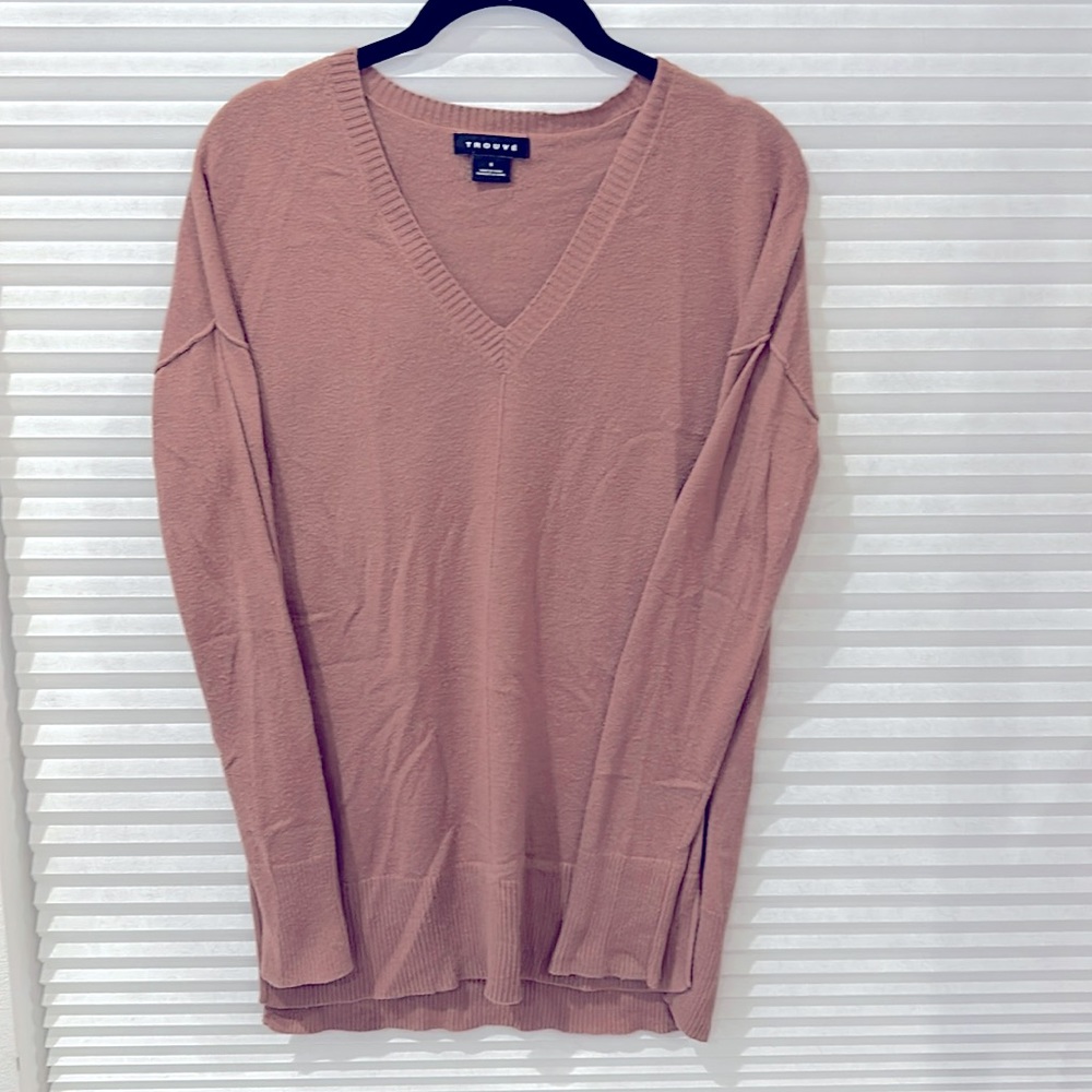 Small, mauve, long-sleeved Trouvee sweater
